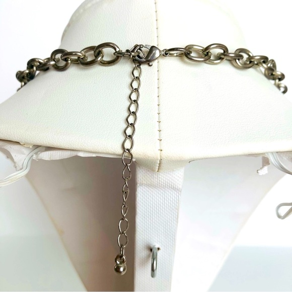 Lot of 3 Fashion Necklaces Pastel Colors Charming Charlie - Picture 3 of 9